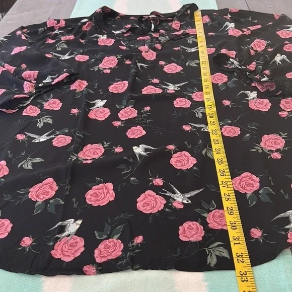 Torrid Floral Bird Print Georgette Tie Neck Blouse Size 5X - Picture 14 of 14